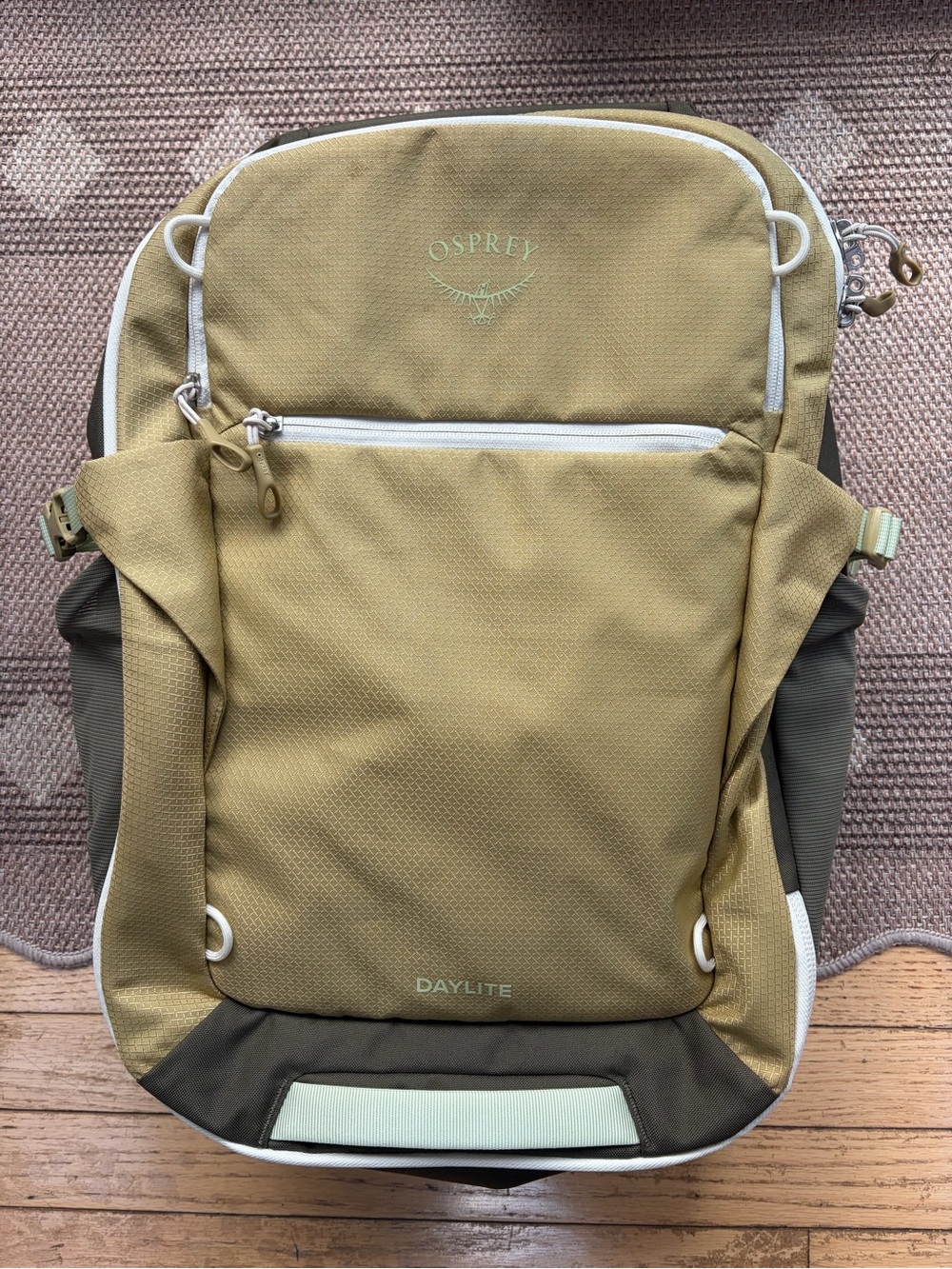 Osprey Daylite Carry On Travel Pack 35 Olive Green